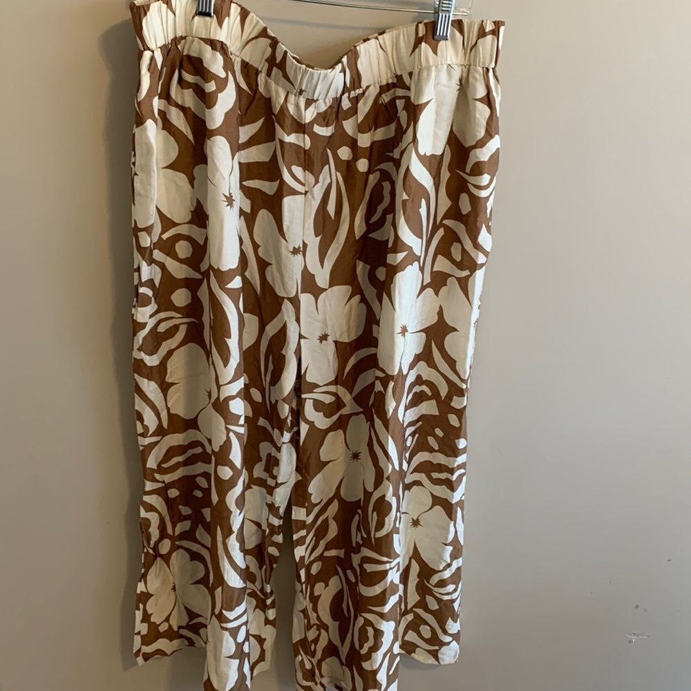 First Love Pants 3X Wide Leg Pull On Tropical Floral Crop Brown Cream Plus Size